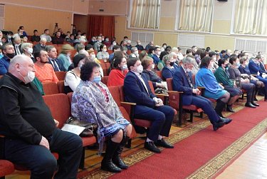 В Октябрьском районе отметили передовиков производства